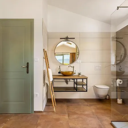 Pinaza B - Luxury With Private & Sunset Views Villa