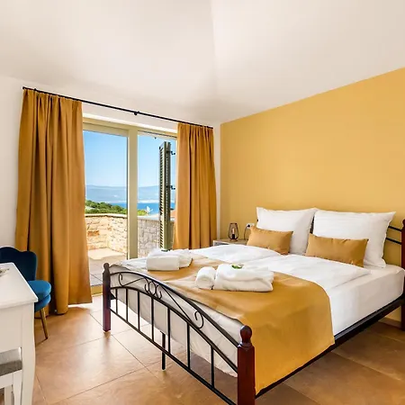 Pinaza B - Luxury With Private & Sunset Views Vrbnik (Primorje-Gorski Kotar)