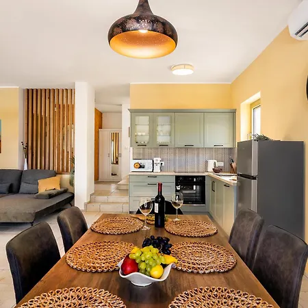 Pinaza B - Luxury With Private & Sunset Views Villa *