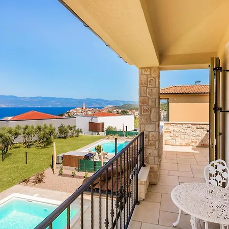 Pinaza B - Luxury With Private & Sunset Views Villa